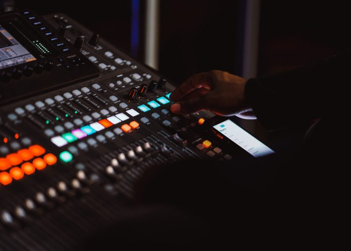 yomex-owo-leScCAsHZcw-unsplash